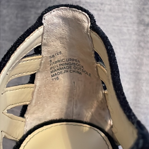 Blue by Betsey Johnson SB-Tee Dress Pump Black Velvet T-strap Stiletto Peep Toe - Picture 4 of 5